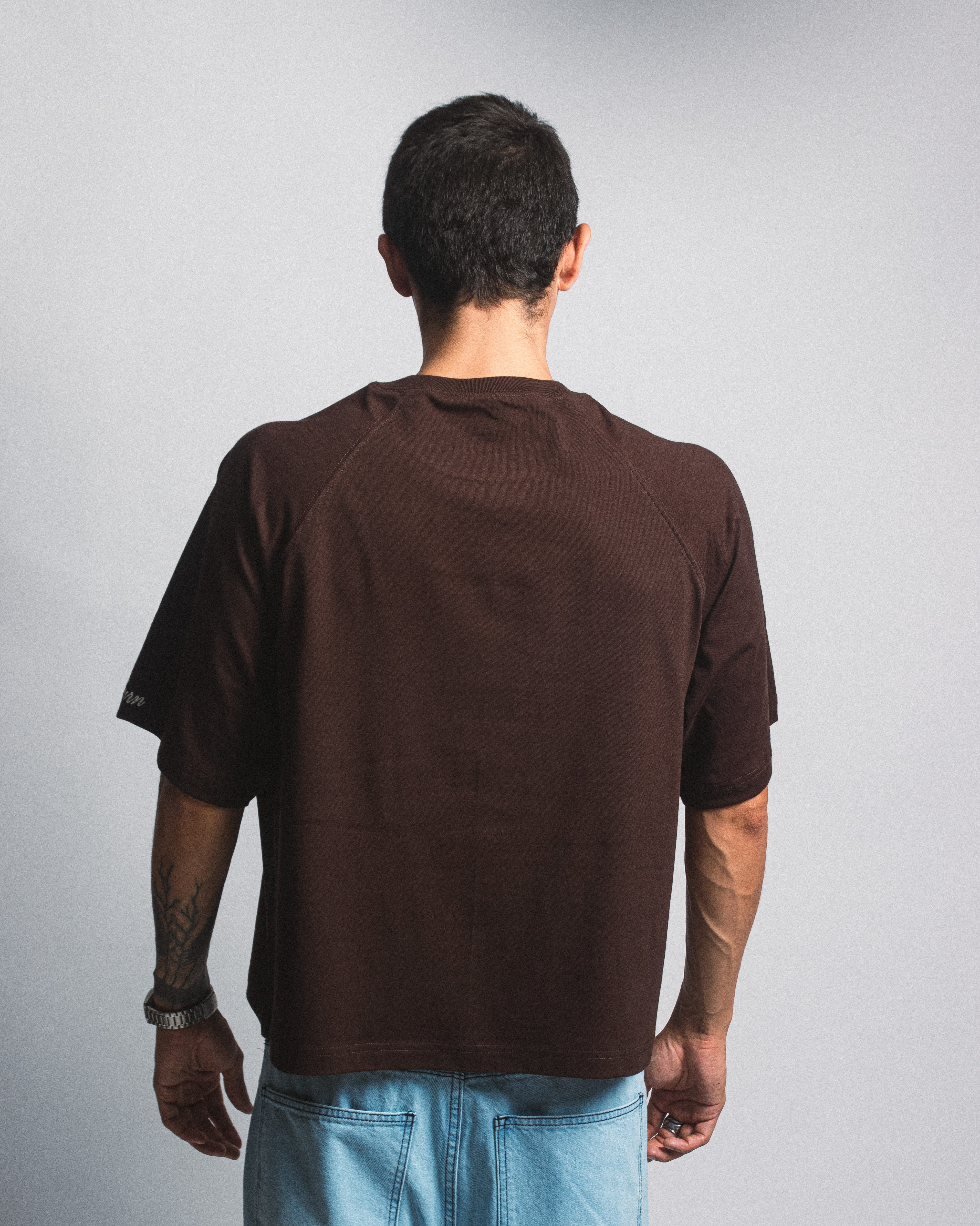 T-SHIRT BASICO BOXY FIT MARRON
