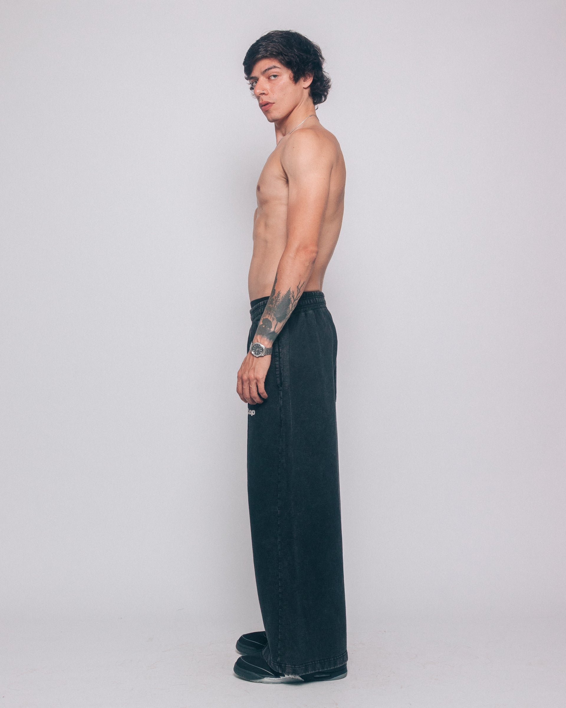 DOUBLE VEINS BLACK