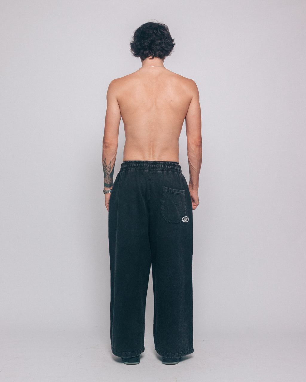 DOUBLE VEINS BLACK