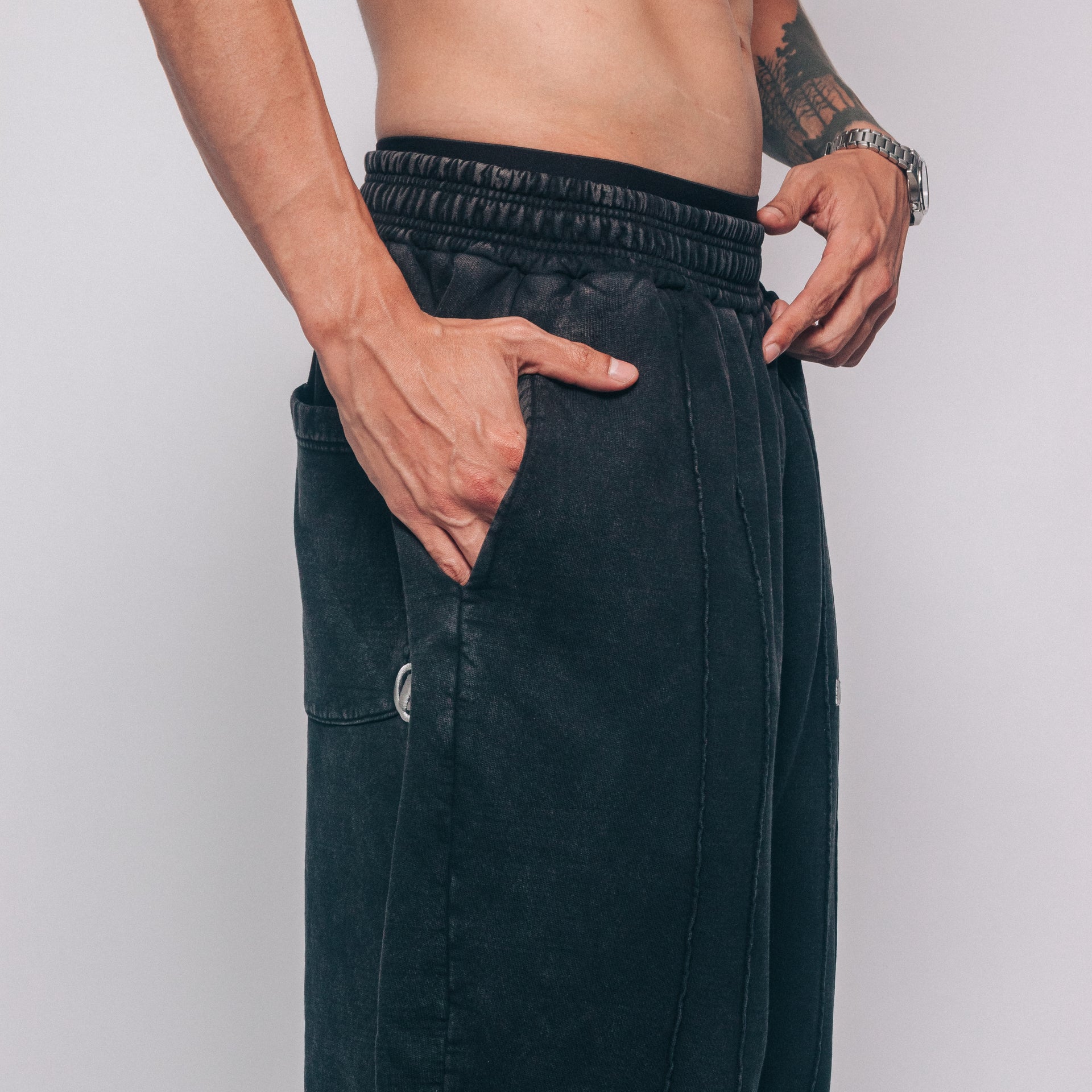 DOUBLE VEINS BLACK