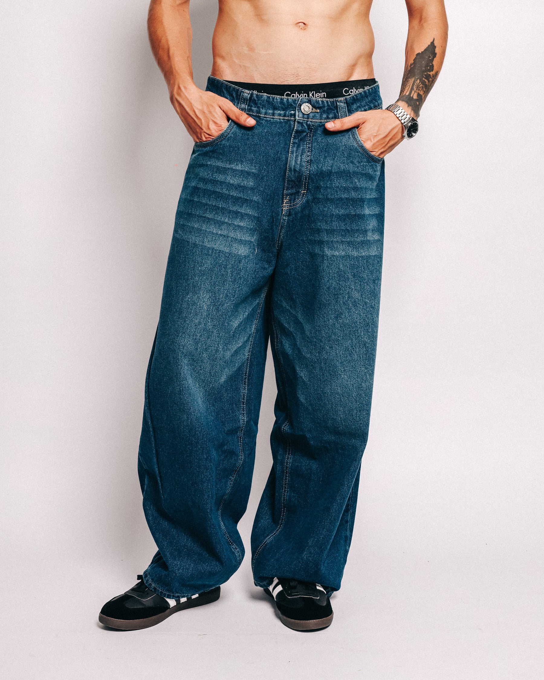 BASIC BLUE JEANS