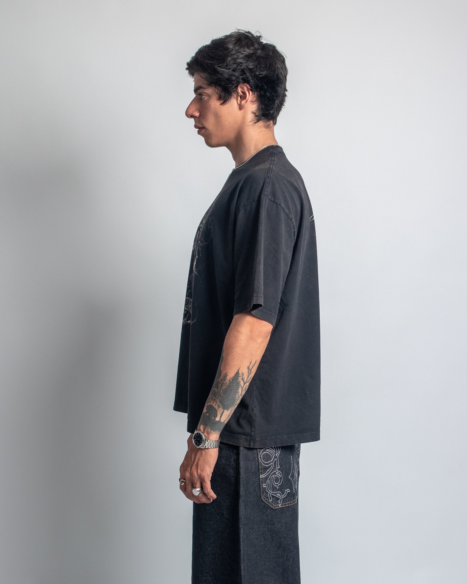 T-SHIRT BLACK COSMOS