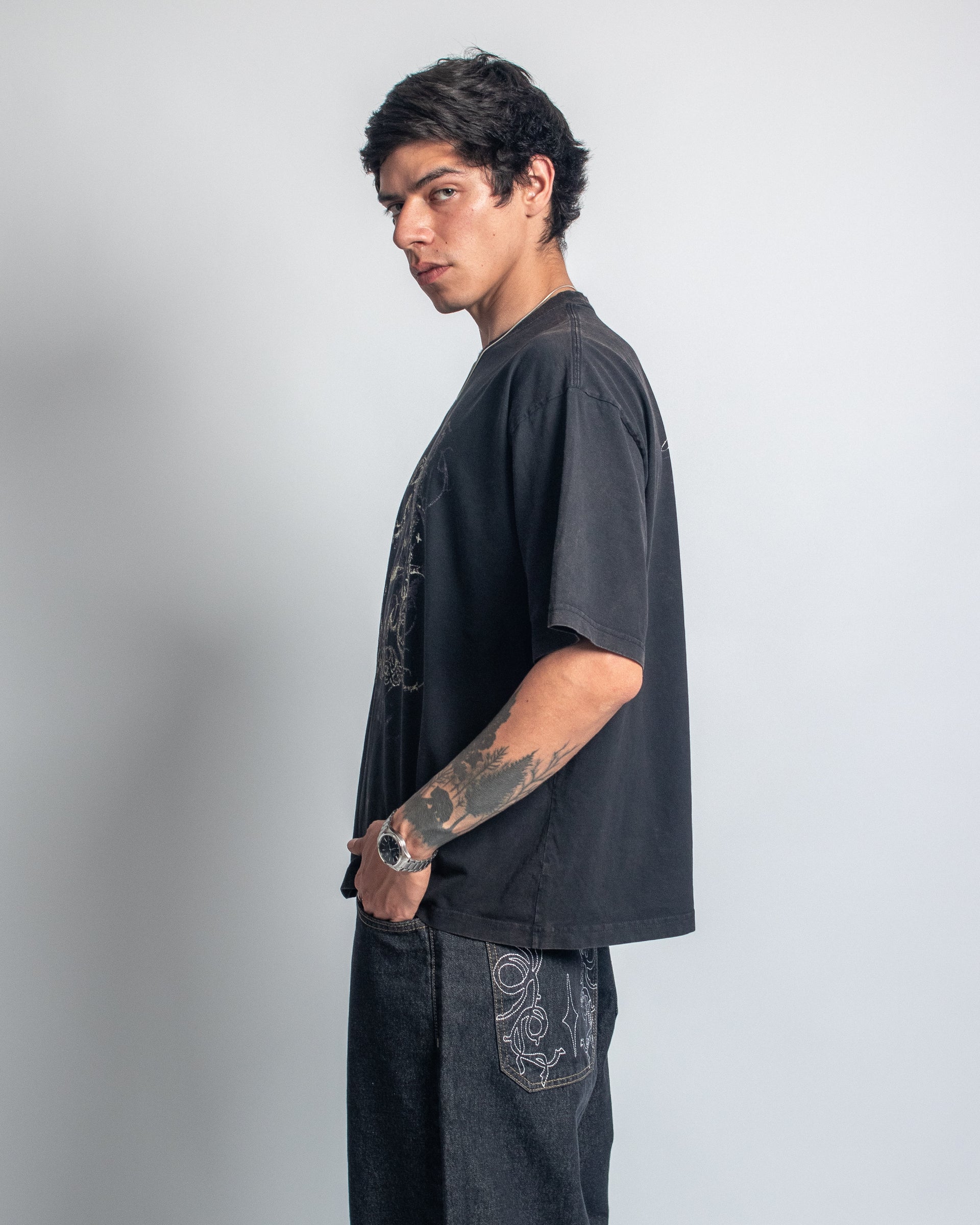 T-SHIRT BLACK COSMOS