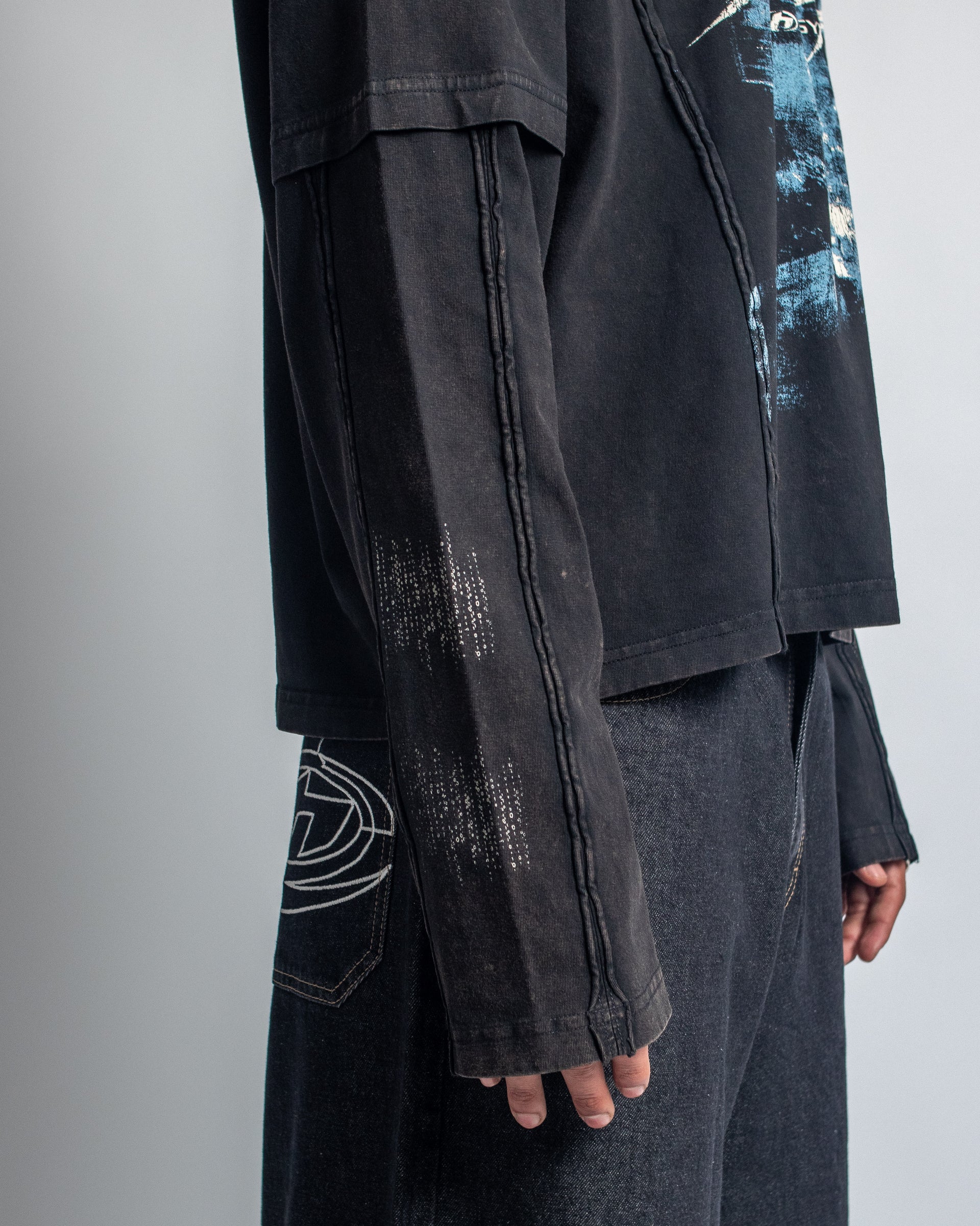 LONG SLEEVE HOLOGRAM